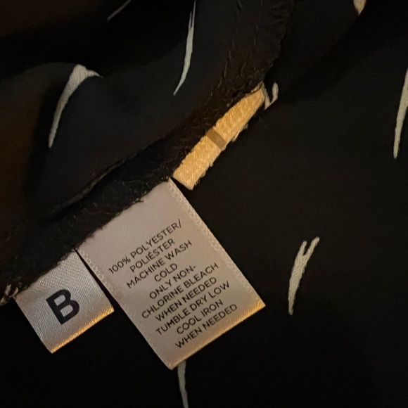 LOFT Abstract Dash Print Split Neck Blouse Small (runs large) - Picture 5 of 5